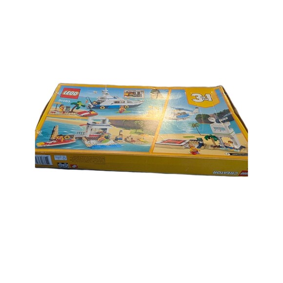 LEGO Creator 3-in-1 Cruising Adventures (31083) New/Sealed Box Creasing & Wear - Picture 4 of 10